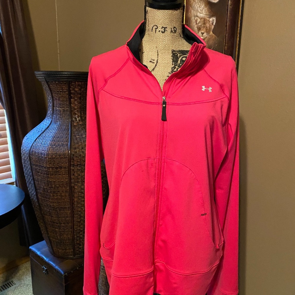 5/$25 Under Armour Semi Fitted All Season Gear